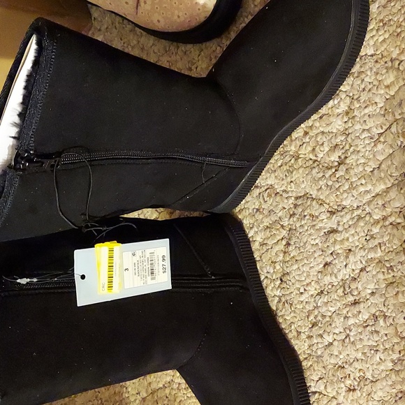 Girls' Natalia Shearling Style Boots - Picture 3 of 5